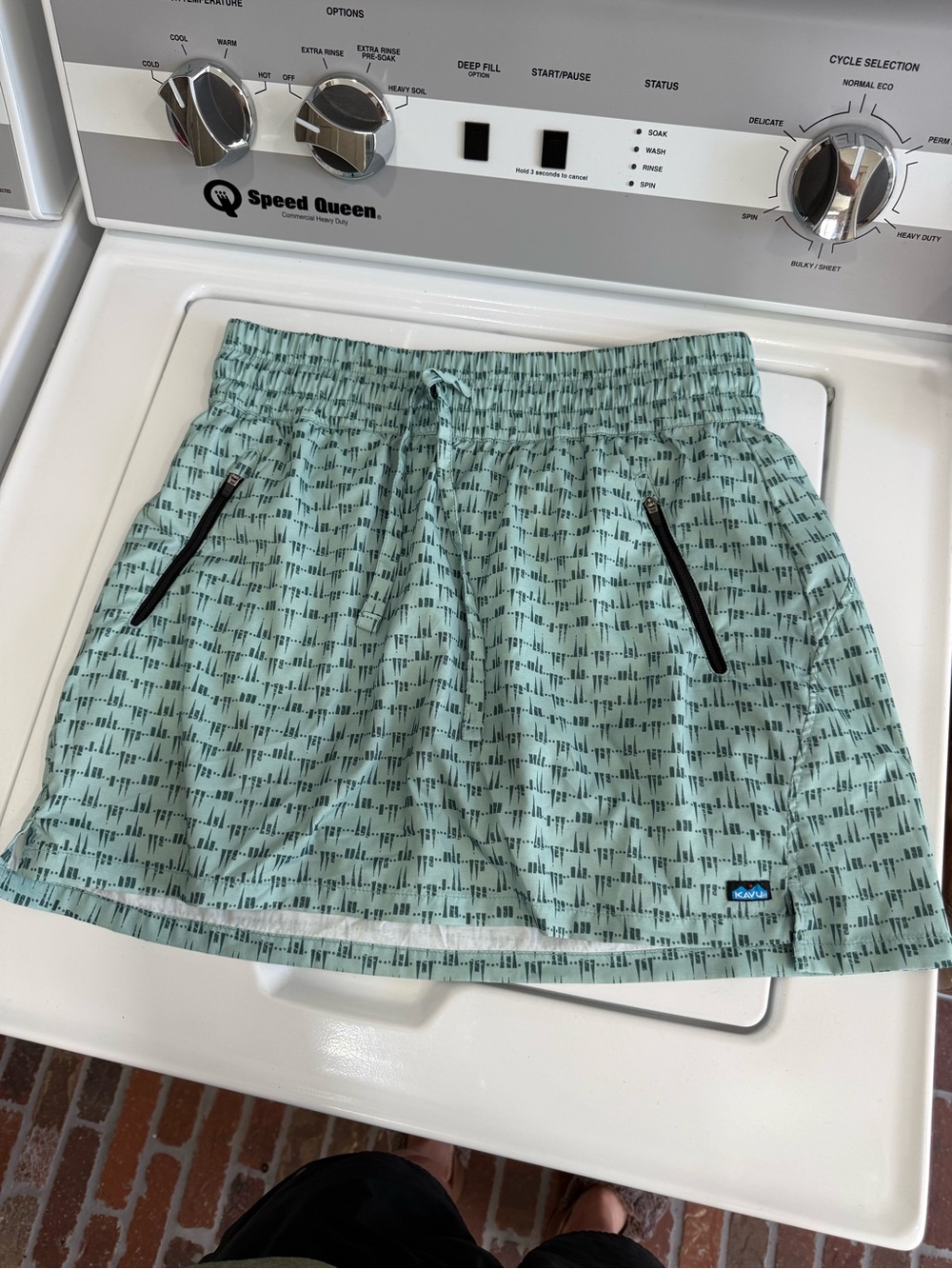 Kavu Mint Patterned Active Skort with Black Zip Pockets